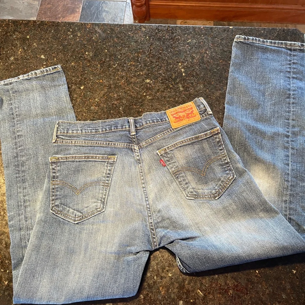 Levi's Classic Denim Men's Jeans - Picture 3 of 5